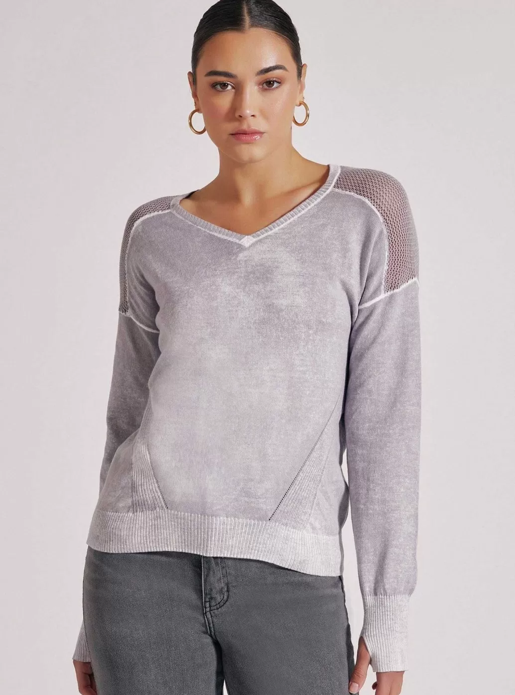 Store Blanc Noir V-Neck Huntress Sweater Raindrops